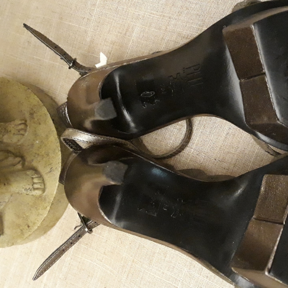 Pelle Moda - Picture 3 of 5